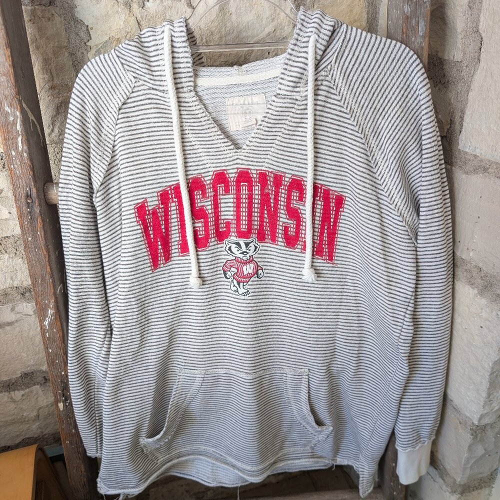 Blue 84 U of Wisconsin Hoodie Women's XL | Vintage look | Bucky | Go Badgers!